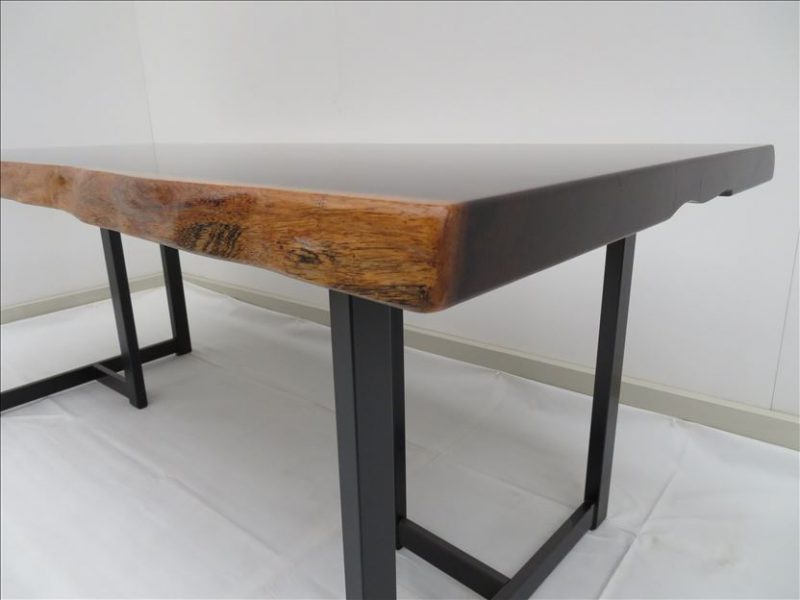 ウェンジ　一枚板テーブル　（TG-002)　価格；250,000円