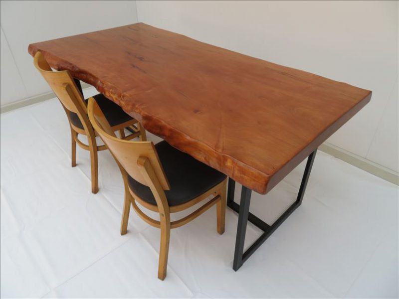 トチ　一枚板テーブル　（TOC-006)　　価格；240,000