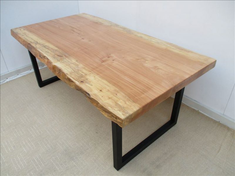 トチ　一枚板テーブル　（TO-009)　　価格；550,000円
