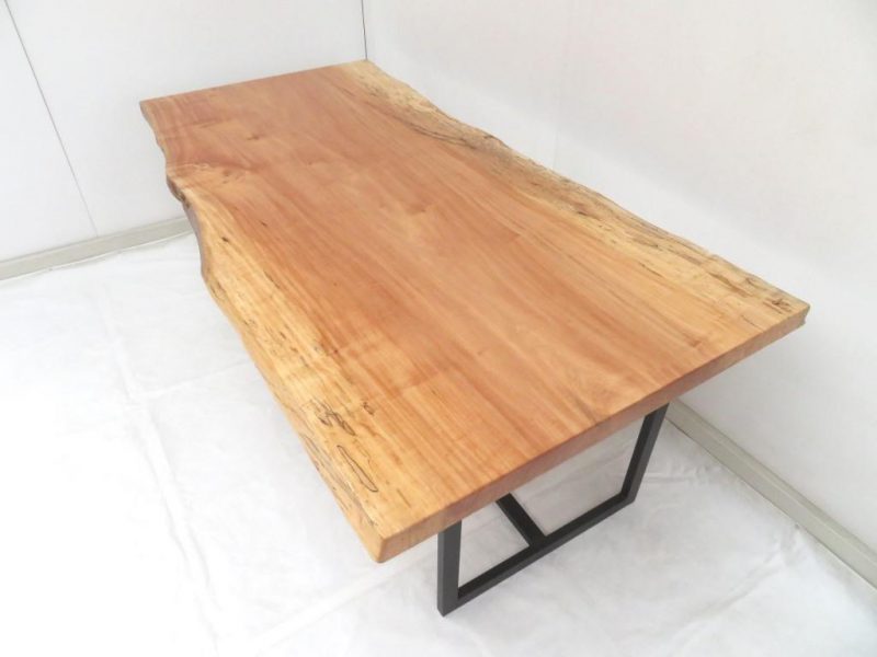 トチ　一枚板テーブル　（TO-011)　　価格；340,000円