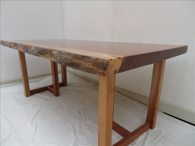 ベリ（BRI-001)　一枚板テーブル　　販売価格；350，000円